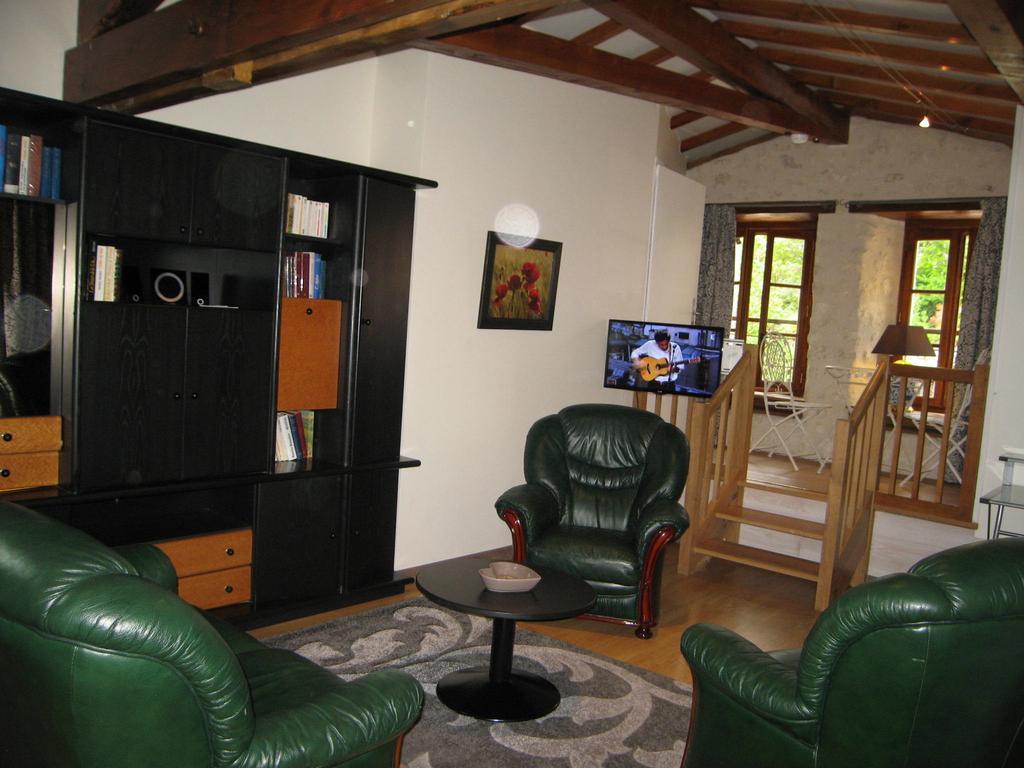 Faubourg St Jean Apartment Aubeterre-sur-Dronne Phòng bức ảnh