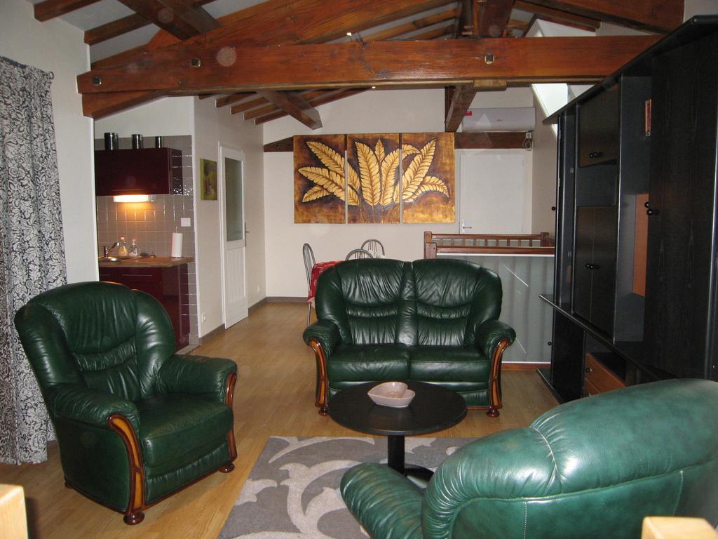Faubourg St Jean Apartment Aubeterre-sur-Dronne Phòng bức ảnh
